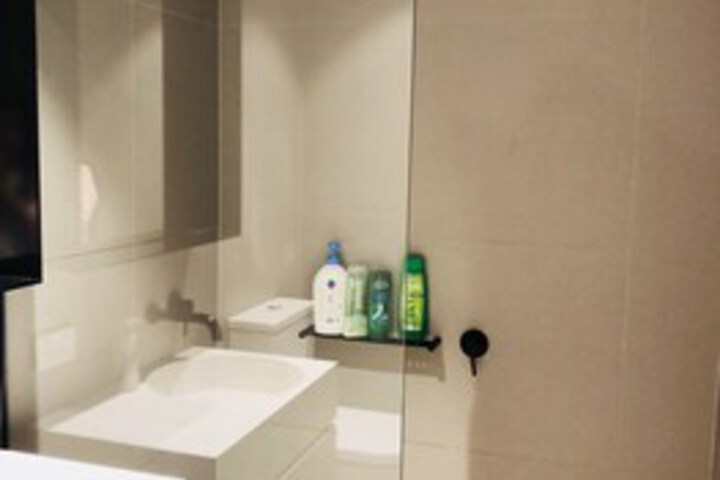 Room 3 of 21
