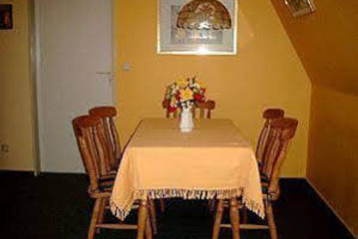 Room 2 of 5