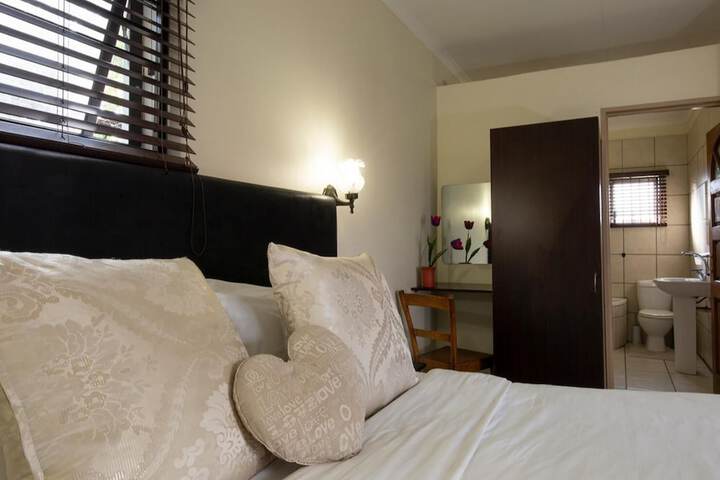 Room 10 of 47