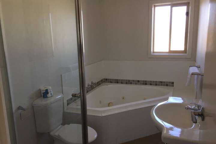 Room 8 of 14