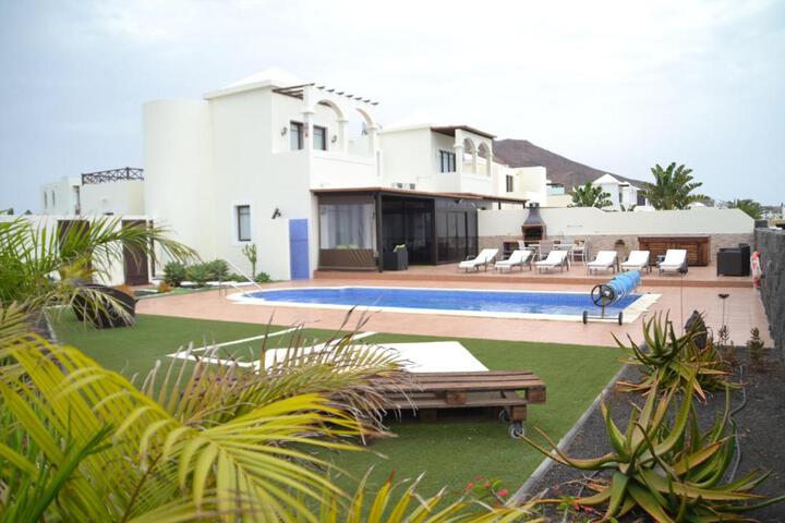 General 2 of 35