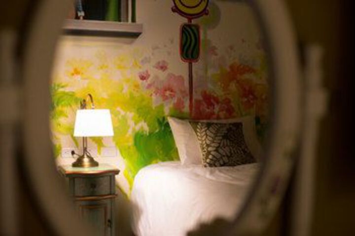 Room 19 of 43