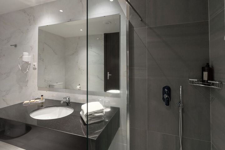 Clean Restrooms