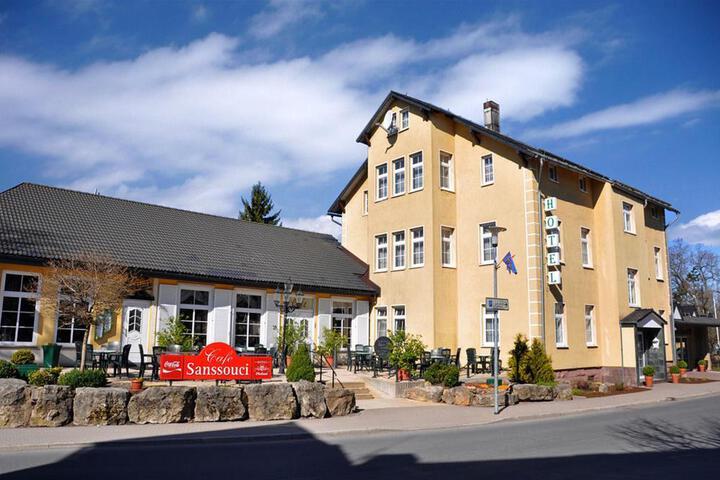 HOTEL OBERLAND