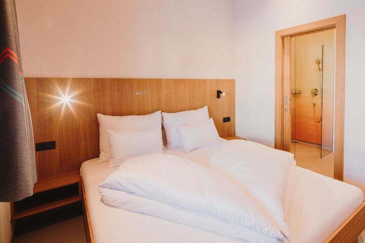 Room 20 of 117