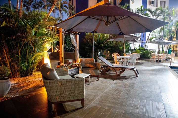 Pool Hotel