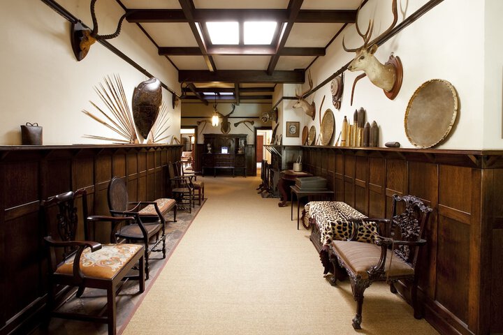 Ballroom/Hall 13 of 19