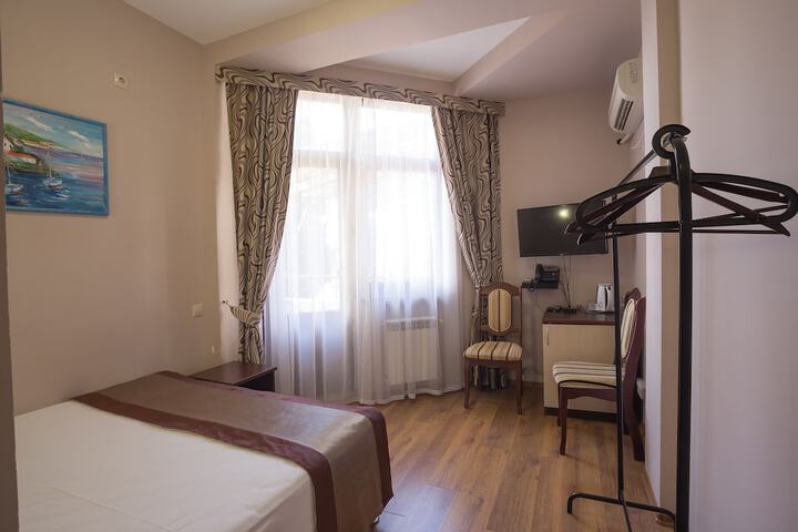 Room 40 of 45