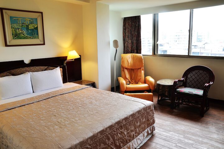 Room 32 of 71