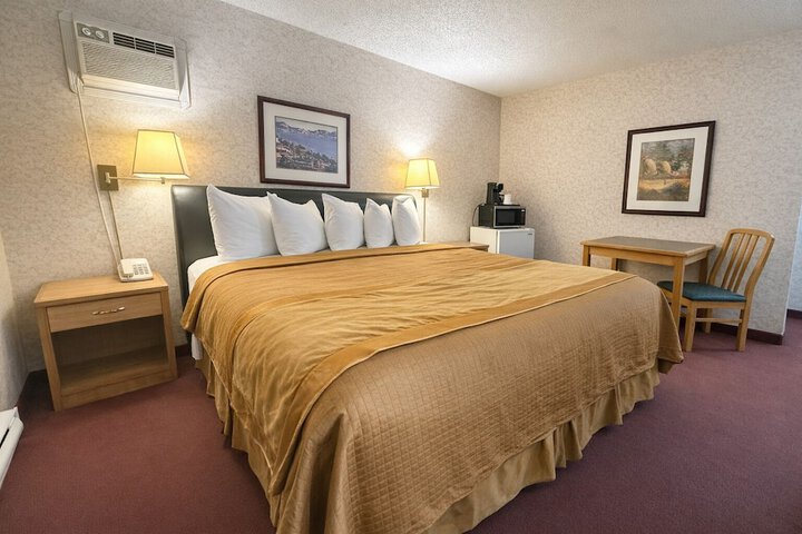 Room 12 of 28