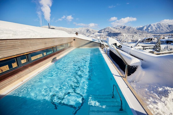 Pools & Facilities