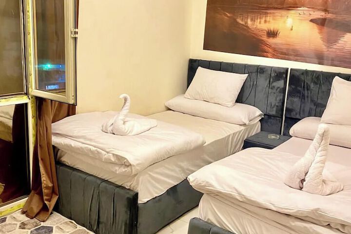Room 15 of 27