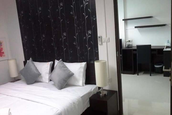 Room 12 of 31