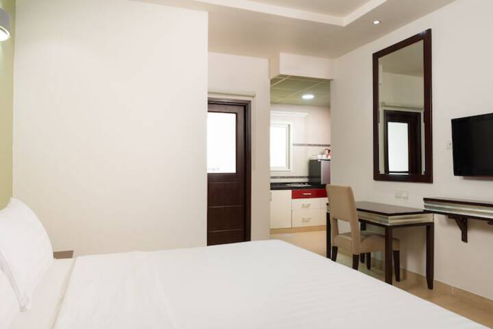 Room 5 of 27