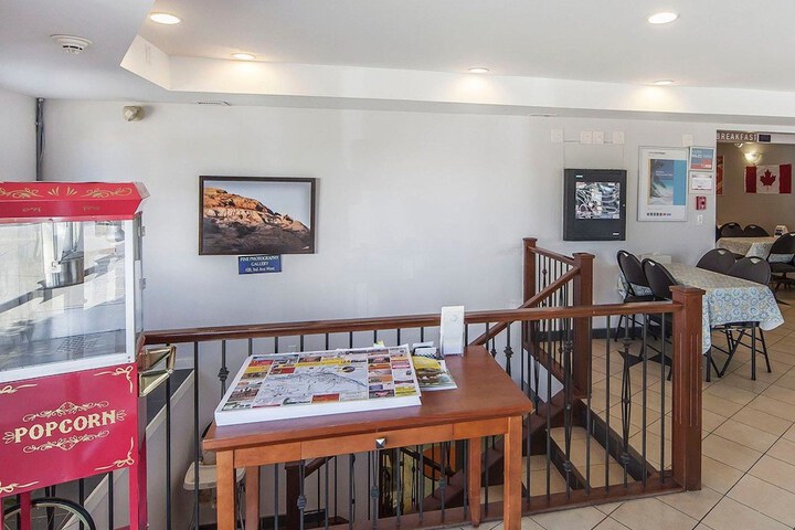 Guest Lobby
