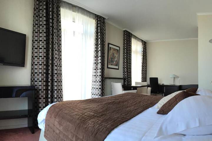 Room 15 of 41