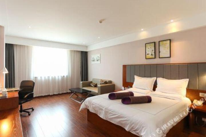 P & E Hotel (Wuxi New District Xinzhicheng)