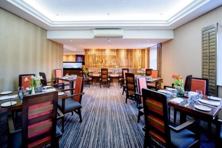 Dining 54 of 73