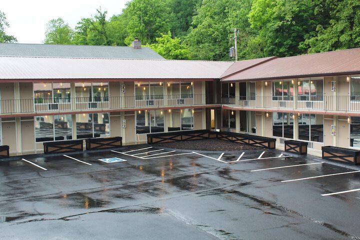 Hotel 14 of 16