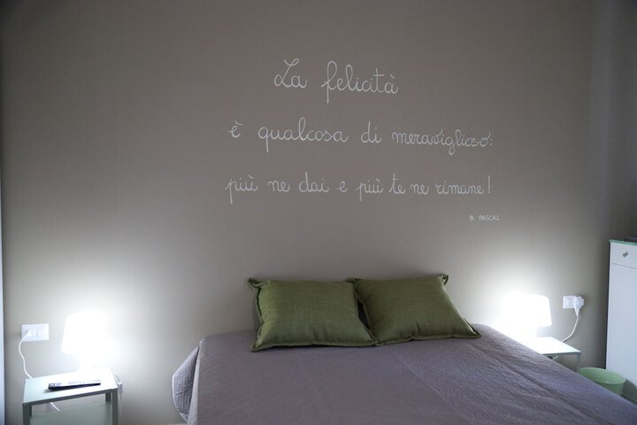 Room 15 of 36
