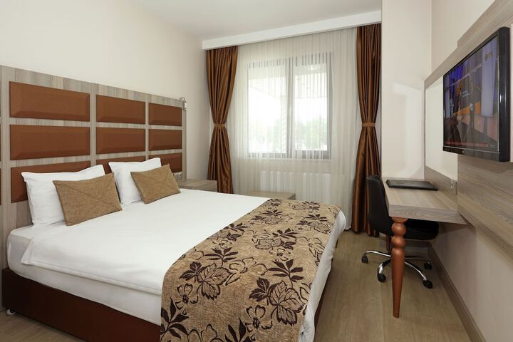 Room 7 of 44