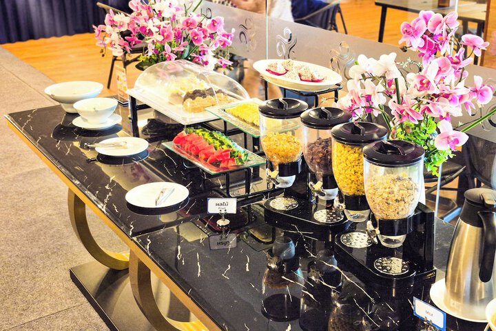 Breakfast/Coffee Service 146 of 168