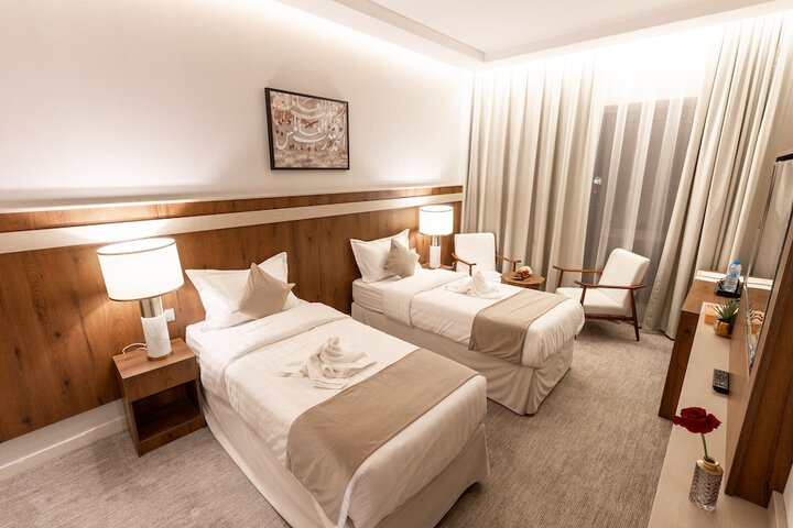 Room 16 of 19