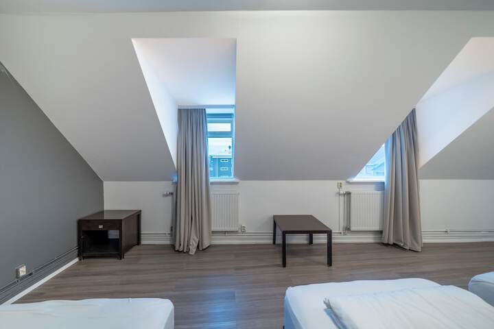 Room 35 of 97