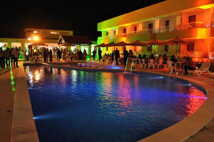 Pool 20 of 44
