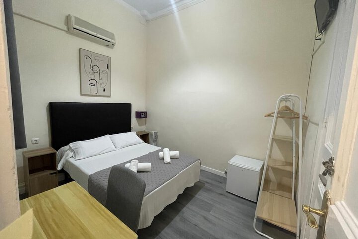 Room 6 of 43