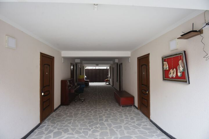 Ballroom/Hall 43 of 58