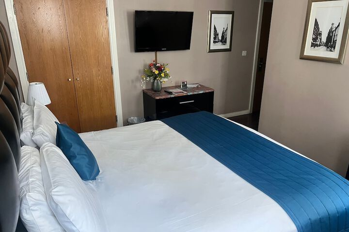Room 116 of 182