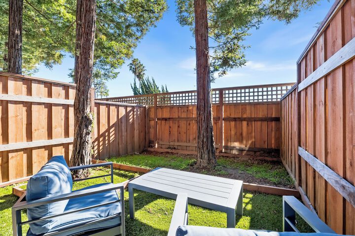 Hotel Exterior 58 of 60