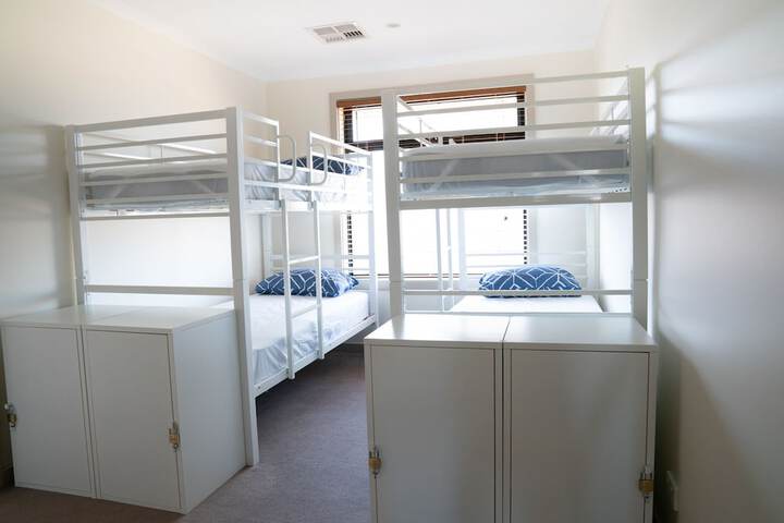 Room 14 of 36