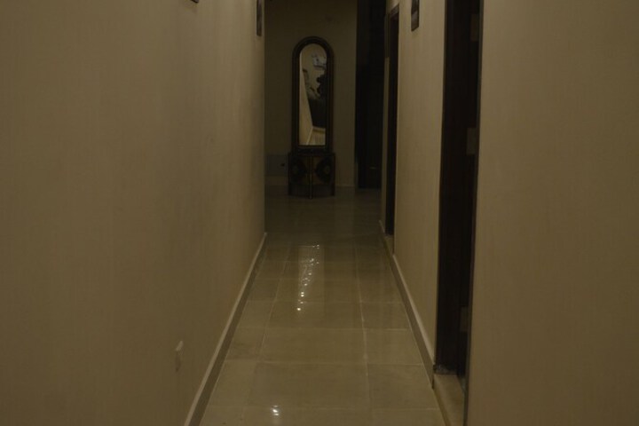 Ballroom/Hall 42 of 60