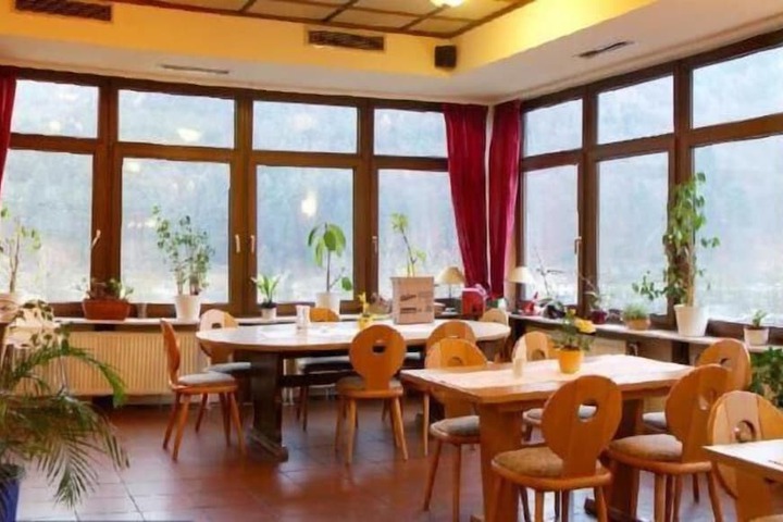 Dining Photos