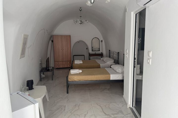 Room 16 of 74