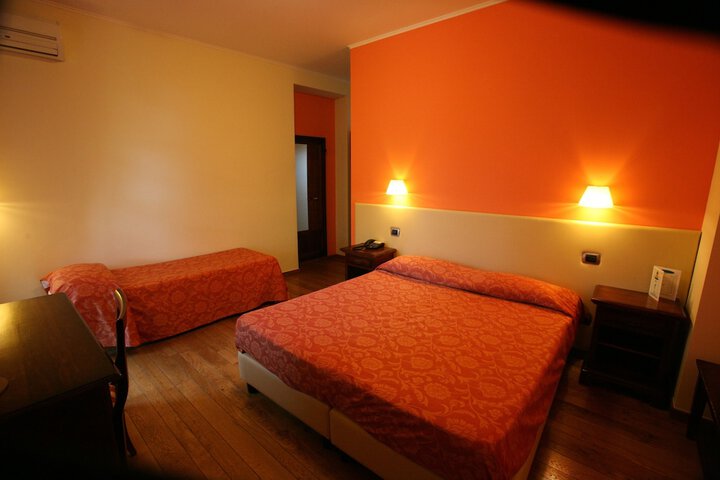 Room 7 of 47