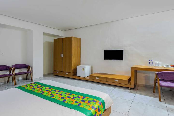 Room 13 of 36