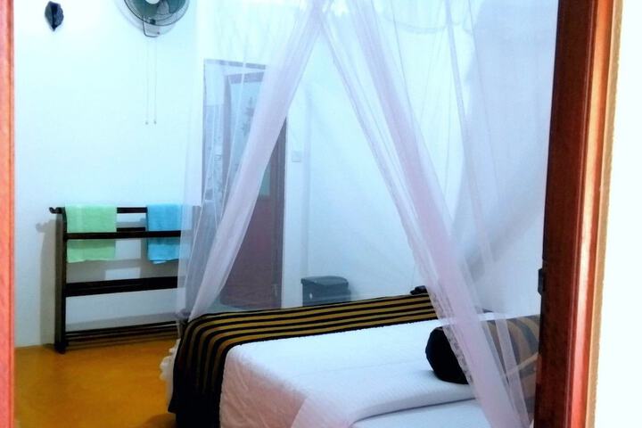 Room 16 of 43