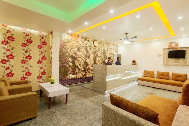 Room 16 of 36