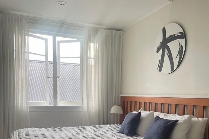 Room 9 of 80