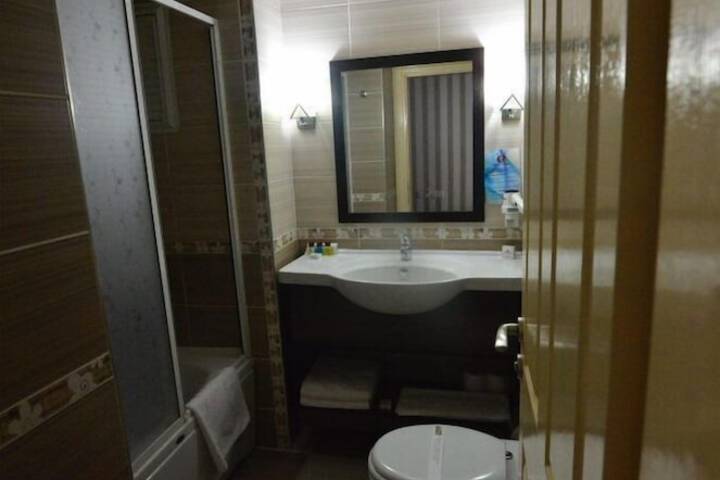 Room 25 of 44