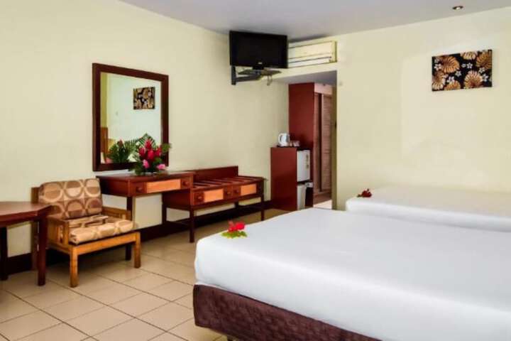 Room 16 of 37