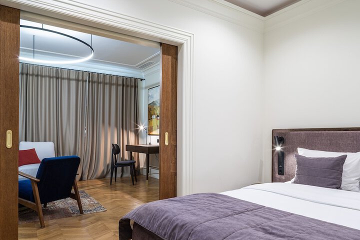 Room 20 of 90