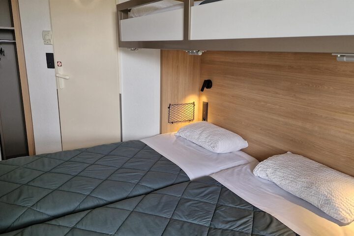 Room 6 of 43