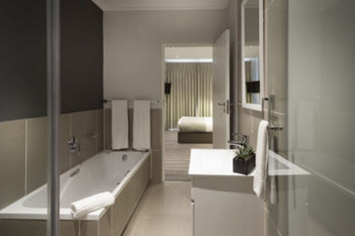 Room 2 of 15