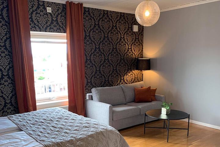 Room 9 of 53