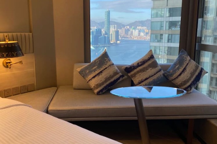 Room 9 of 40