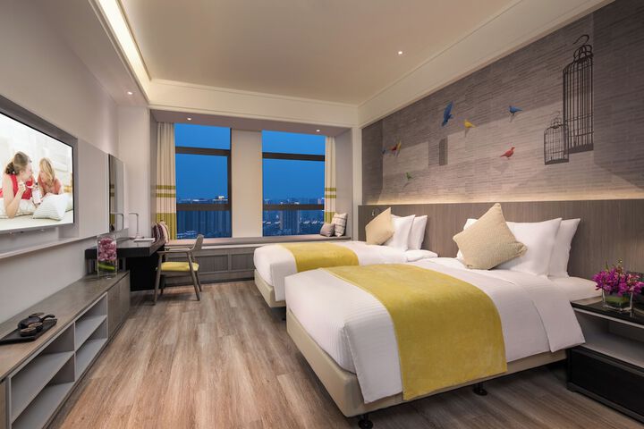 Room 9 of 31